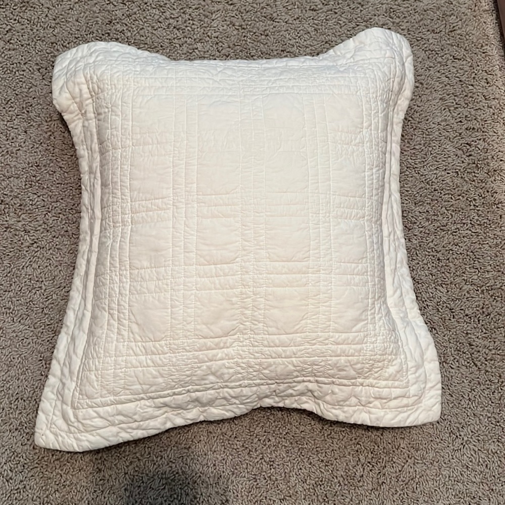 Throw accent pillow